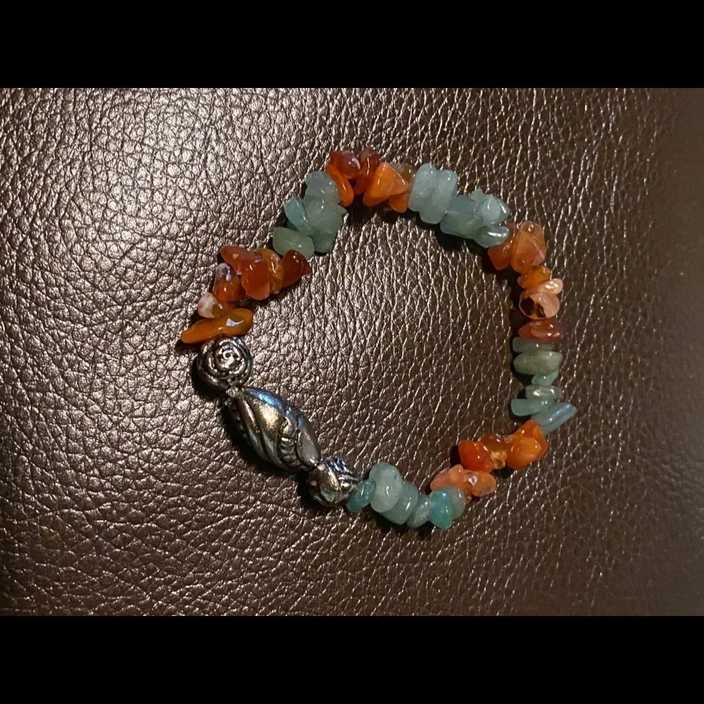 👠7 inch beaded stone stretch bracelet👠